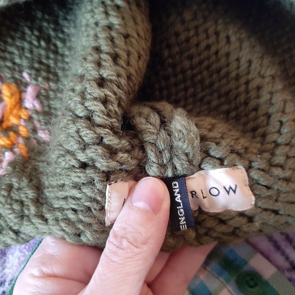 EUC Green Tasseled Lucy Barlow winter hat o/s main image 4
